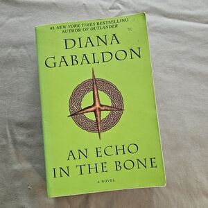 An Echo in The Bone by Diana Gabaldon Paperback Outlander #7‎ Series